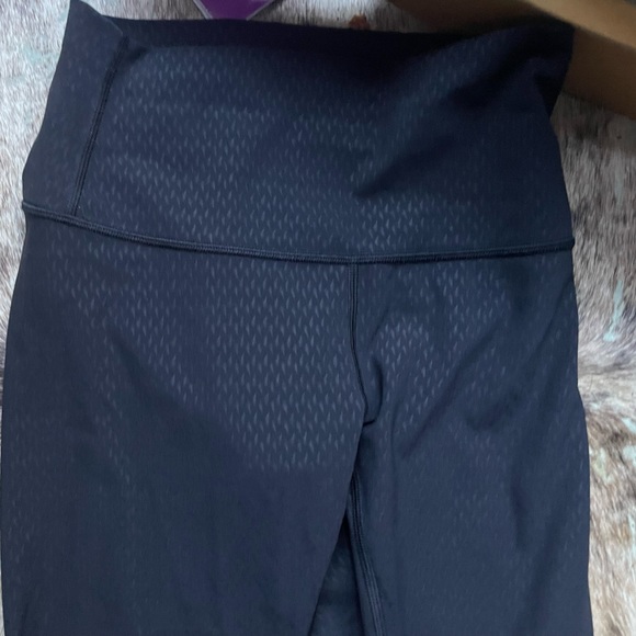Lululemon Wunder Under High-Rise Tight 25" *Full-On Luxtreme sz 4 Barry’s - Picture 3 of 5